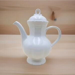 Mikasa French Countryside Coffee Pot & Lid White F9000 Japan 8-Cup READ
